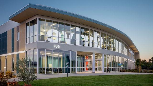 An exterior view at night of the La Habra Medical 从ice Building